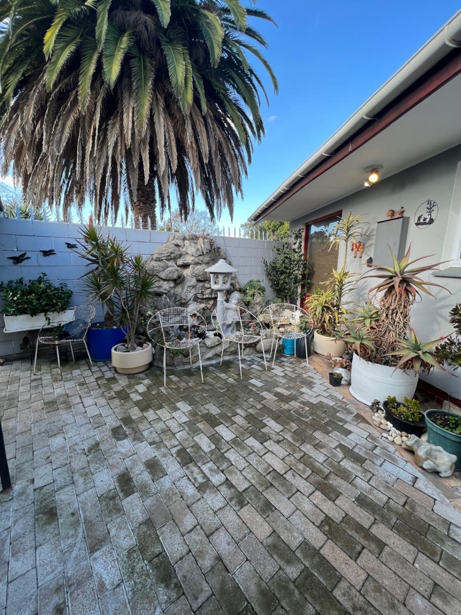 3 Bedroom Property for Sale in St Dumas Western Cape